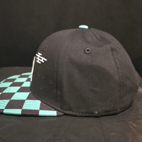 Dodgers Demon Slayer Promotional Cap - Picture 4 of 5